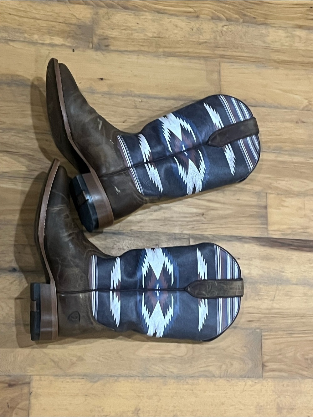 Ariat Brown Leather Cowboy Boots with Blue Gray Patterned Shaft - Picture 2 of 5